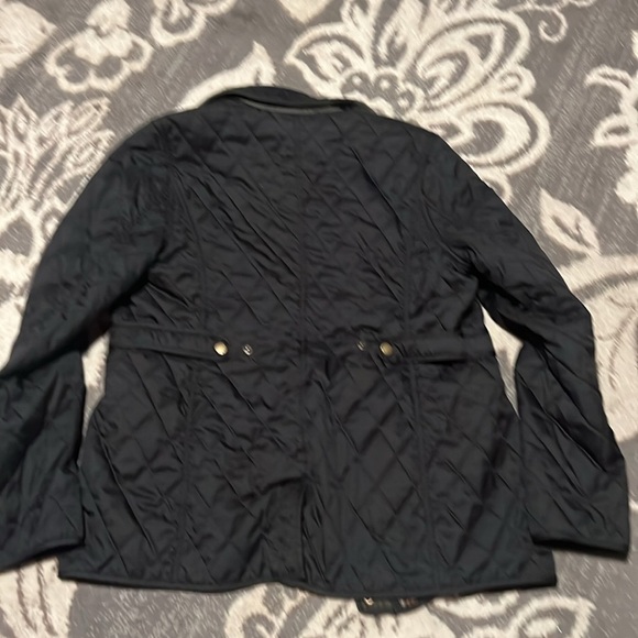 LL bean quilted jacket. Size small. Excellent condition other than lining. - Picture 4 of 5